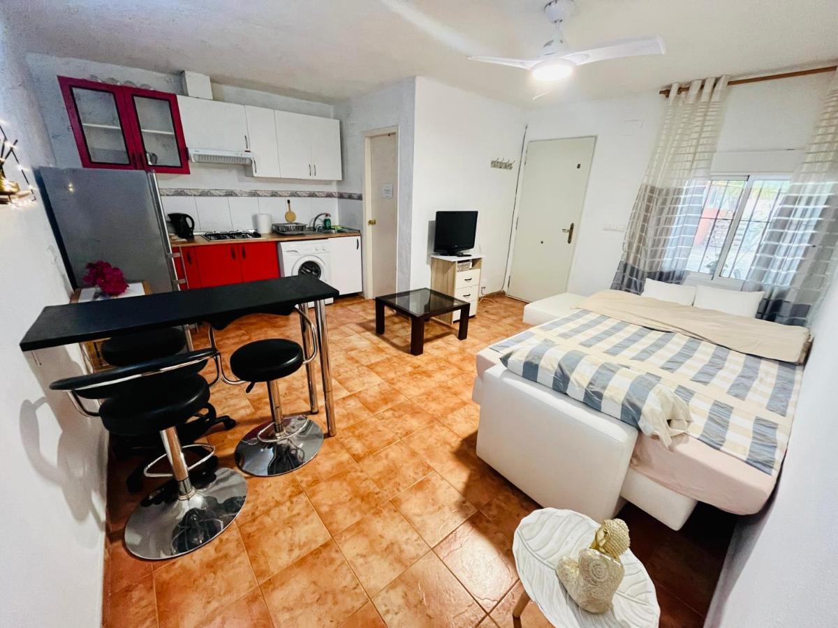 Estudio Adosado Acogedor Con Jardin, Barbacoa Y Parking Privado Alicante Eksteriør bilde