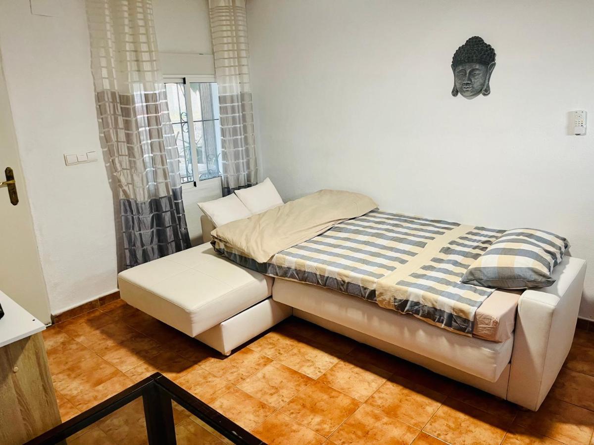 Estudio Adosado Acogedor Con Jardin, Barbacoa Y Parking Privado Alicante Eksteriør bilde